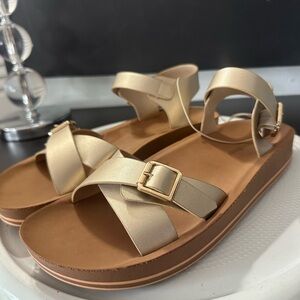 🆕Alexis Bendel Gold Buckle Faux Leather Sandals